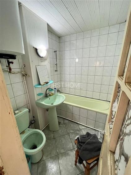 Apartament 3 camere , zona centrala, parter - 9