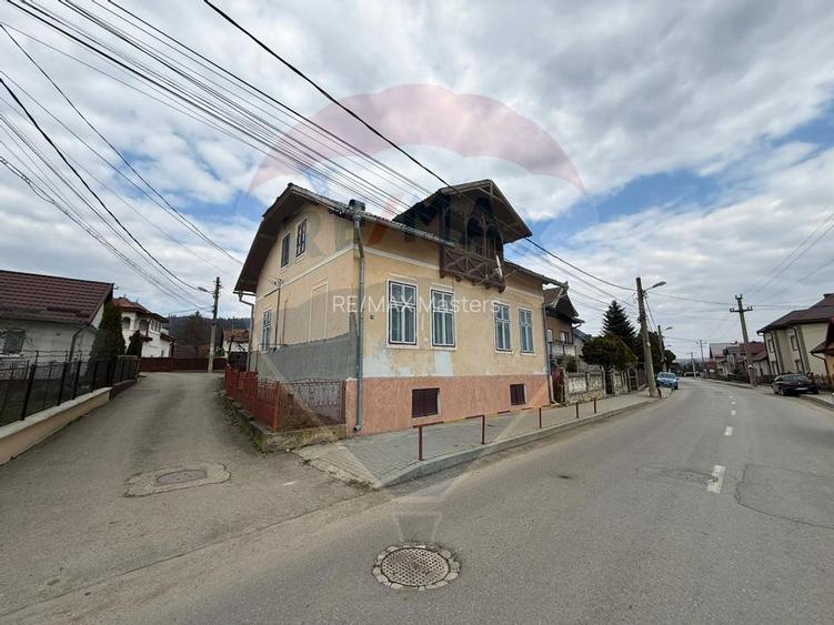 Casă de vânzare în GURA HUMORULUI zona Ariniș 250 mp teren - 4