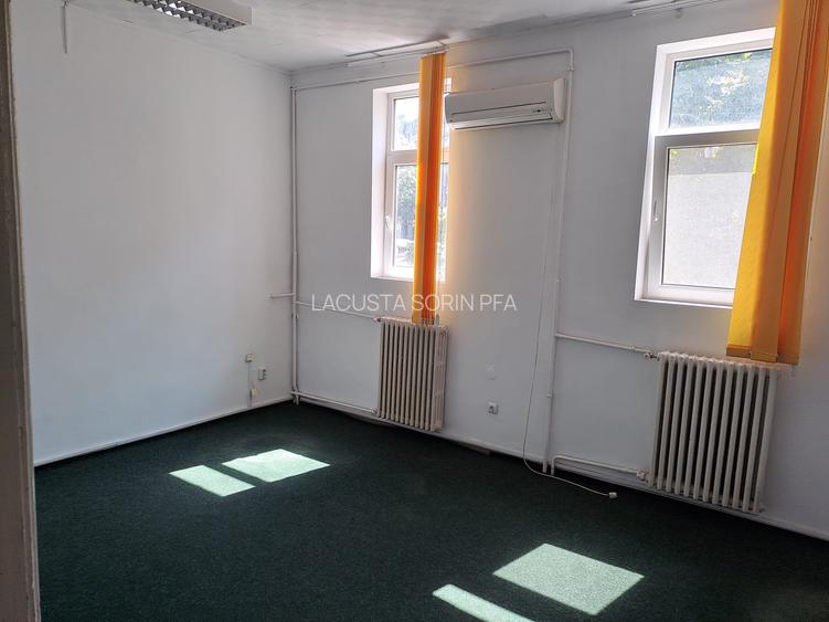 Calea Victoriei - Centrul Vechi-CEC, P+1, singur curte, curte generoasa(1400 mp) - 4