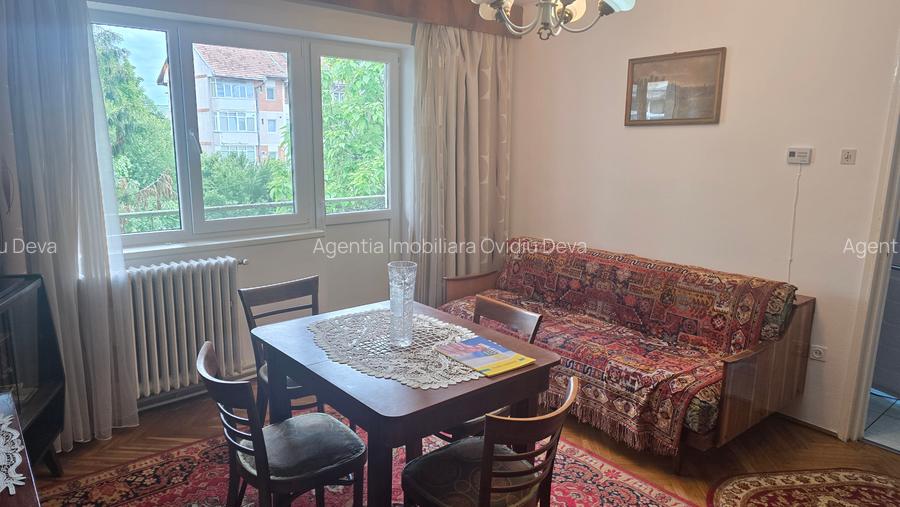 Vand apartament cu 3 camere in Deva, etaj 3, zona Gojdu (Zamfirescu), - 2