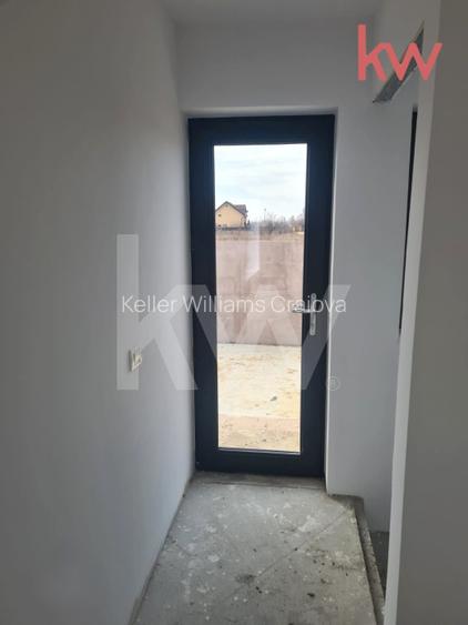 Casa parter, constructie solida, teren generos – Carcea, zona Metro - 14