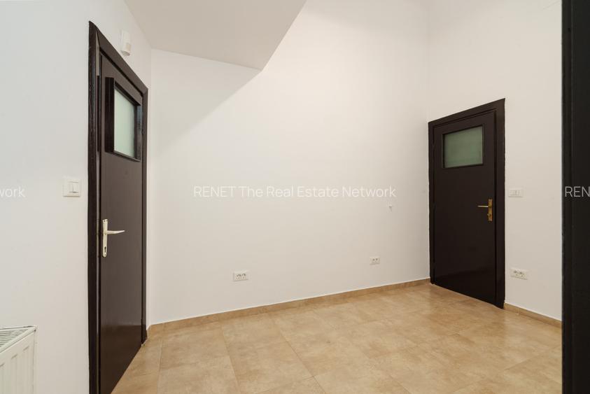 VILA INTERBELICA DE 550 MP-FOISORUL DE FOC - 8