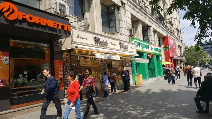 Piata Unirii-Metrou - 130 mp - 4800 euro/ luna - 4