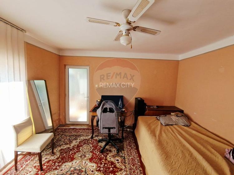 Vand sau schimb cu apartament  2 sau 3 camere si diferenta - 20