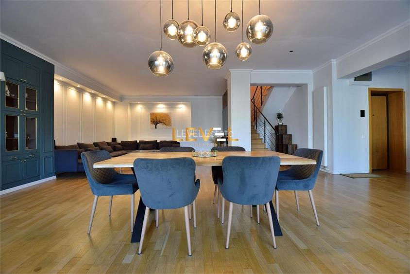 [VIDEO] 3 Bedroom Duplex with Park Views | Pet Friendly | Parking + Storage - 3