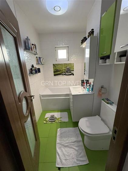 Apartament decomandat cu 3 camere si 2 bai in Turnisor - 9