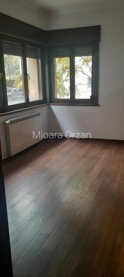 Piata Muncii-Calea Calarasilor, vila 500mp /12 camere, curte 150 mp - 10