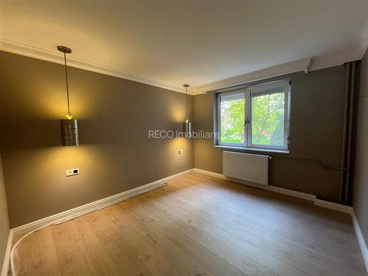 RECO Apartament 3 camere decomandat tip PC zona Decebal - 3