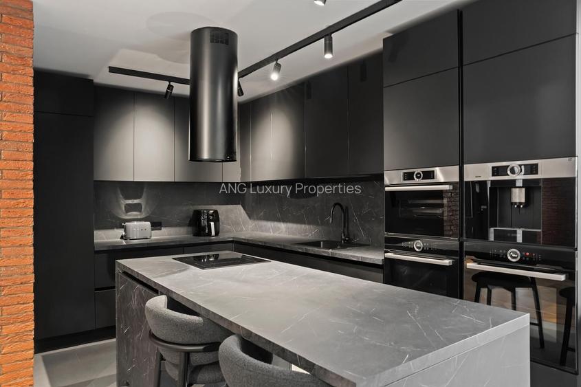 Vilă cu Design Industrial în Corbeanca, Lângă Liziera Pădurii - 11