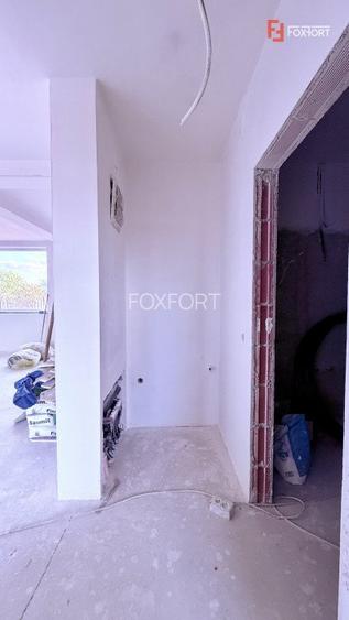 Casa tip triplex, cu 2 camere, de vanzare in Sanandrei. - 11