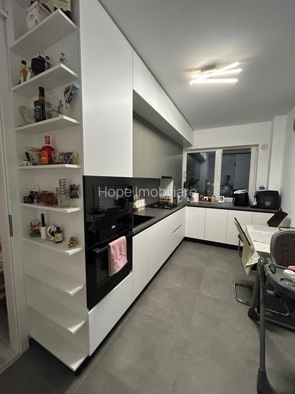 Grand Kristal - 2 camere , loc de parcare inclus - 4