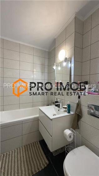 Apartament 3 camere cf 1 semidecomandat zona Micro 3 - 11
