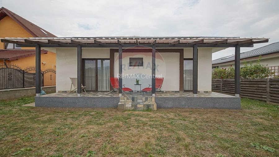 Vilă modernă, cu garaj, panouri și pompă de căldură, Cristian - 30