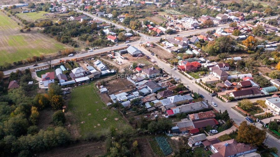 Vanzare  casa cu restaurant, terasa si teren intravilan liber - Titu - 11