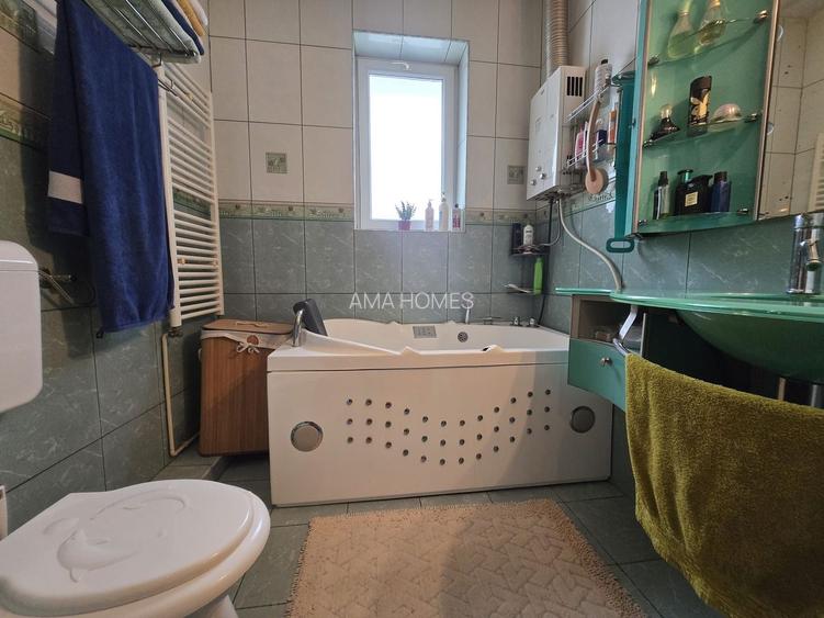 De vanzare-Vila spatioasa cu gradina si foisor-oaza de liniste - 6