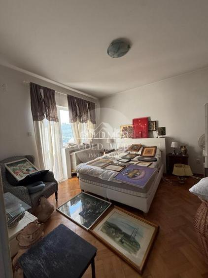 3 Camere Piata Universitatii - 10