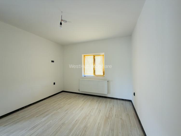 Duplex despartit prin camera tehnica, 3 camere - Beregsau Mare - 14