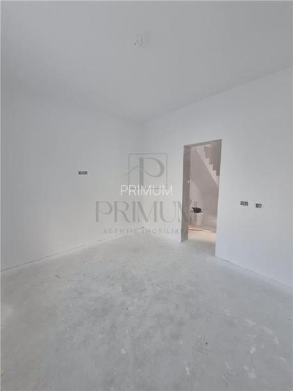 Duplex spatios - 4 dormitoare - zona in plina dezvoltare. - 2