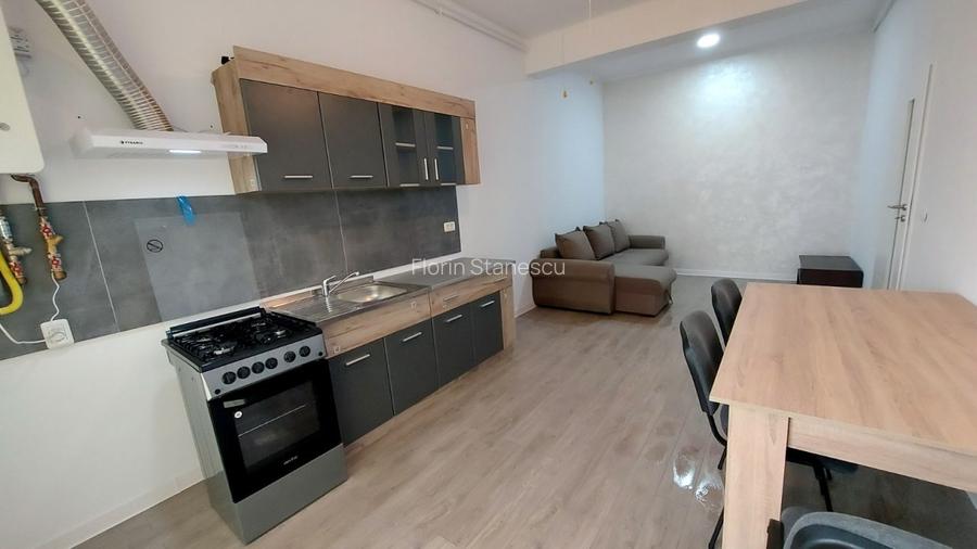 Proprietar, inchiriez apartament NOU 2 camere - 3