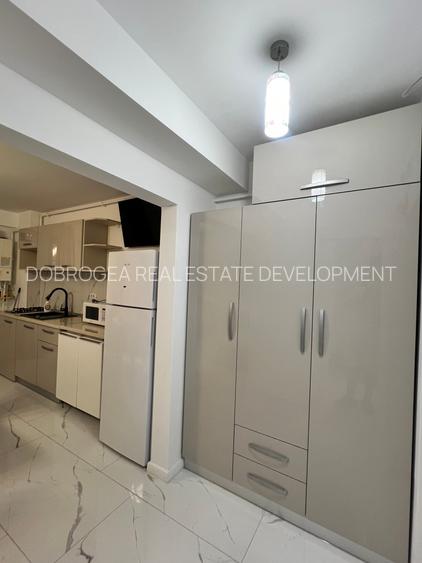 -Garsoniera lux mobilata si utilata complet in primul rand la mare - 14