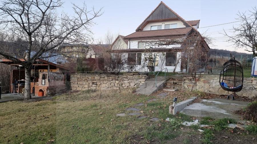 Casă spațioasă cu teren generos de 1000 mp in Dambul Rotund - 13