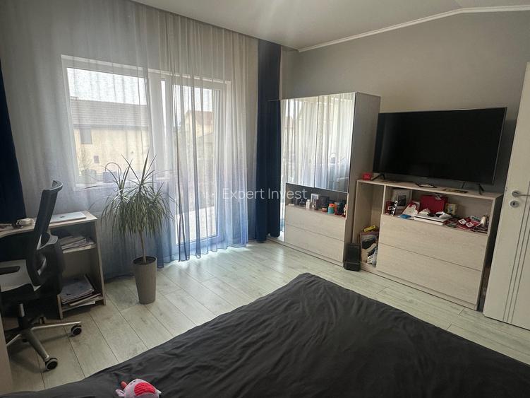 Casa individuala 5 camere - 2 bai - 922 mp teren - garaj - Selimbar - 14