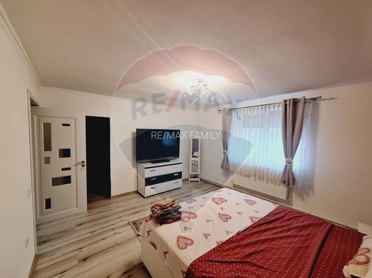 Casă cu 3 camere de vânzare in Hidiselu de Sus - 9