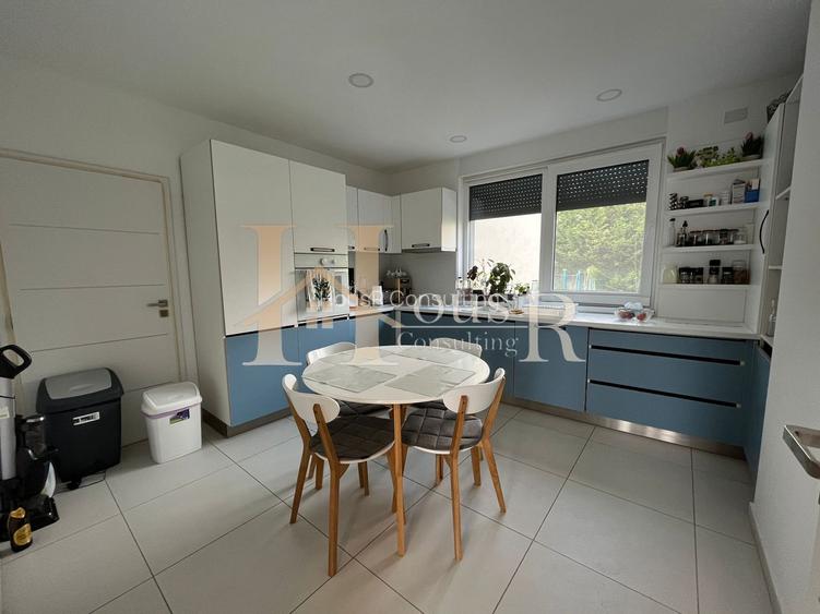 Apartament in vila, dispunere pe 3 niveluri. Gradina proprie. Terasa de 31 mp. - 5