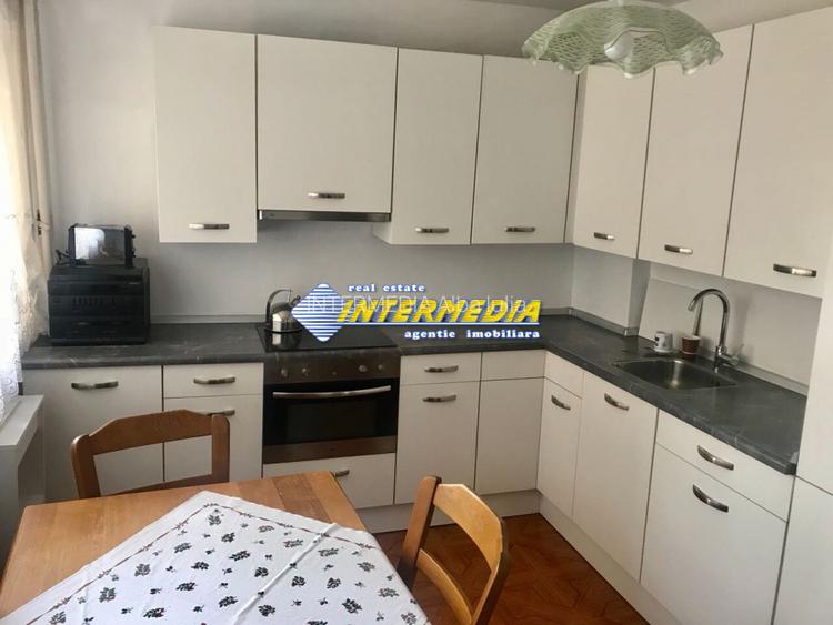 Apartament cu 4 camere 90 mp de inchiriat  etaj 1 in Alba Iulia Cetate Bulevard - 9