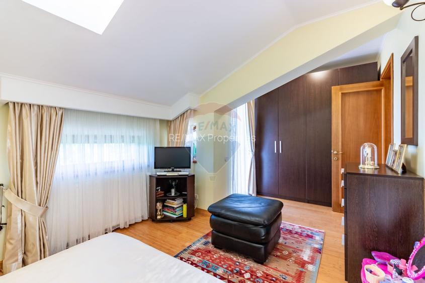 Casă / Vilă de vanzare in Corbeanca, Laguna albastra, langa lac - 21