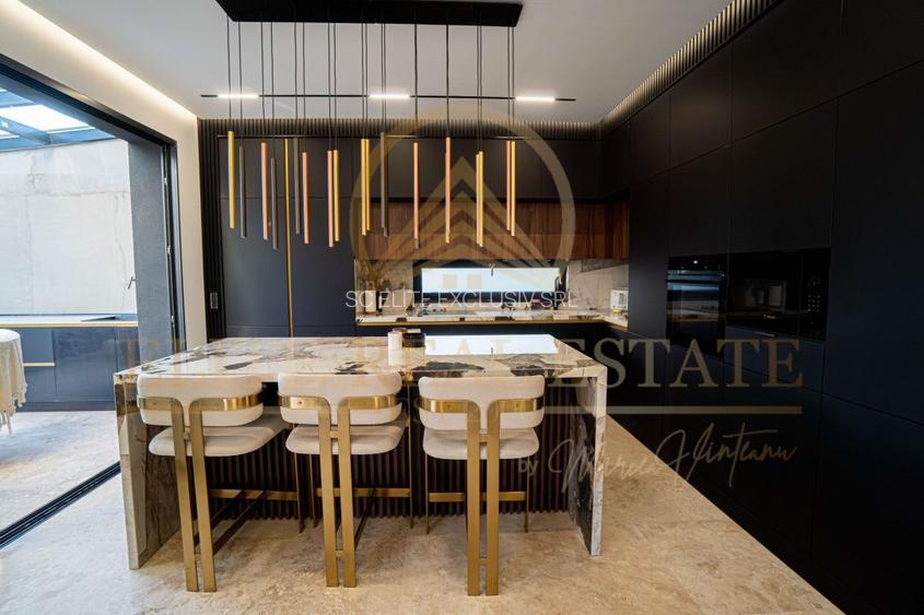 Kamsas/Compozitori - Resedinta creata pentru perfectiune - 5