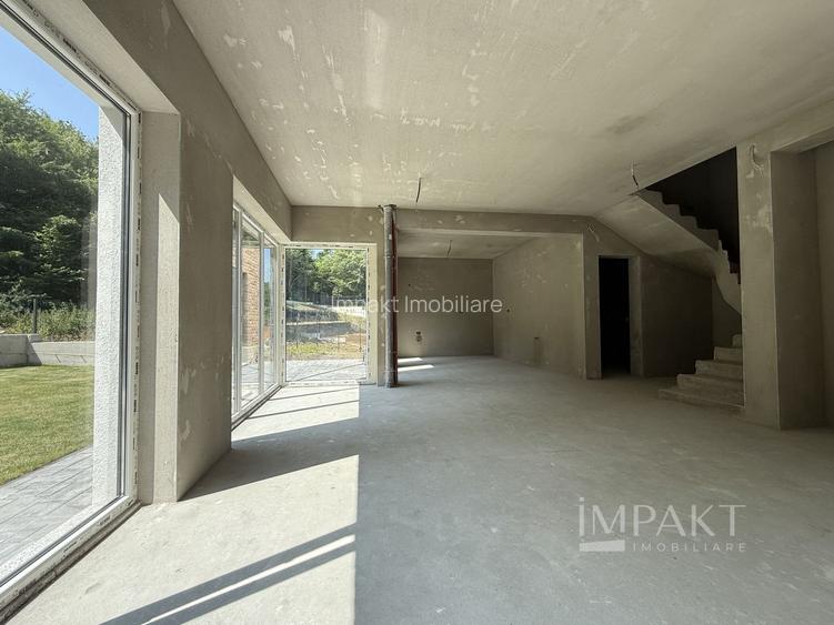 Case cuplate la liziera padurii , ideale pentru 2 familii ! - 15