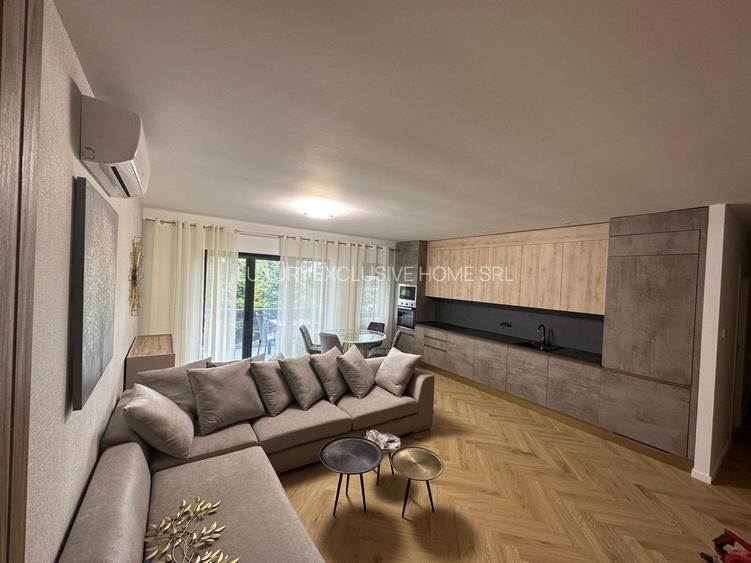 Iancu  Nicolae. 3 camere super lux - 14