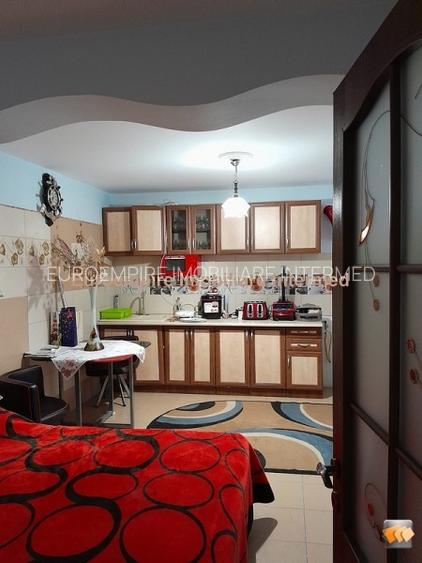 Vilă de vânzare cu 5 camere, regim de înălțime P+1 zona - 5