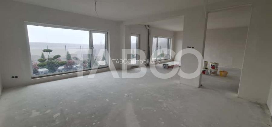 Casa individuala spatioasa Selimbar - pret excelent - 9