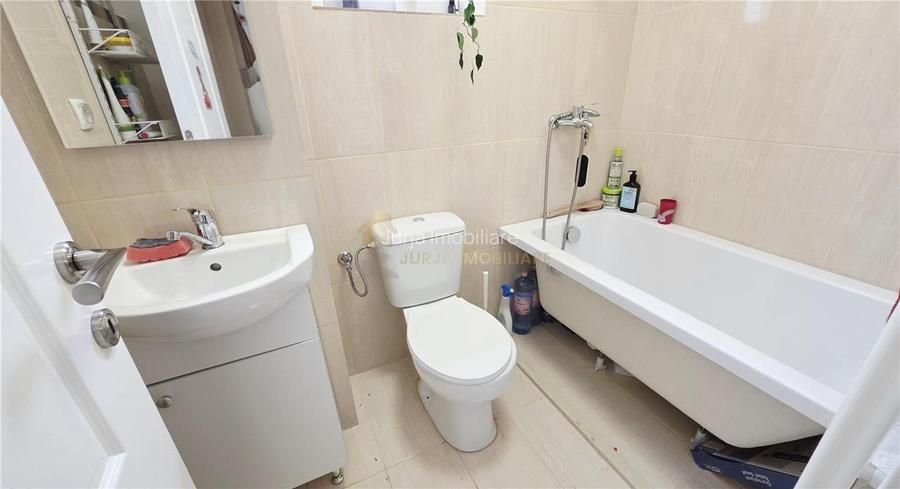 CASA 5 CAMERE 196 MP TEREN 225 MP DAMBUL ROTUND - 13