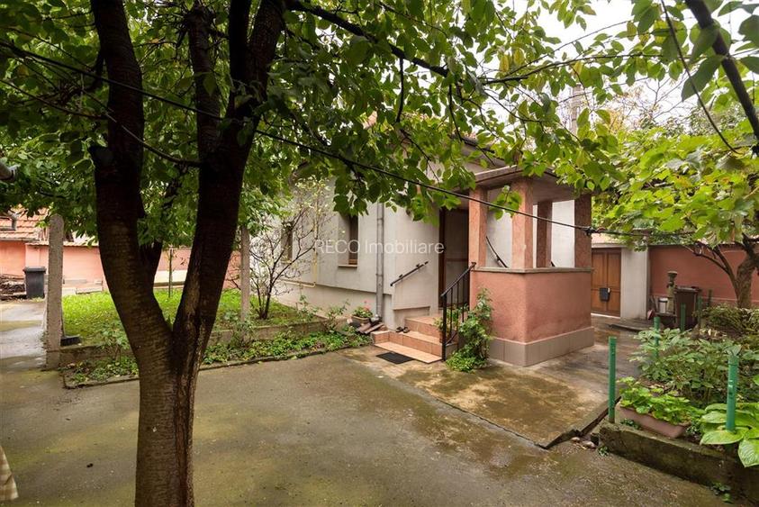 RECO, Casa cu dublu front, iesire la 2 strazi, Zona Iosia,  singur in curte, ter - 23