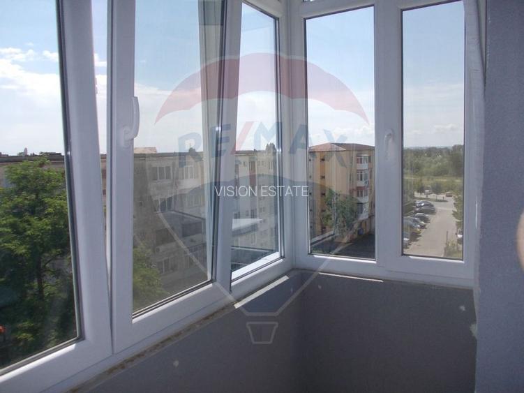 Apartament cu 2 camere de închiriat în zona Craiovita Noua - 10