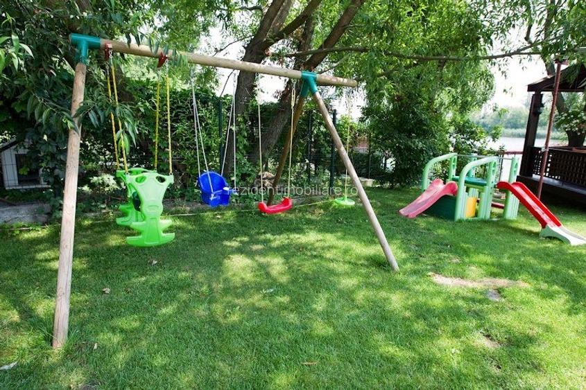 VILA  MEDITERANEANA DE PE MALUL LACULUI SNAGOV - 9