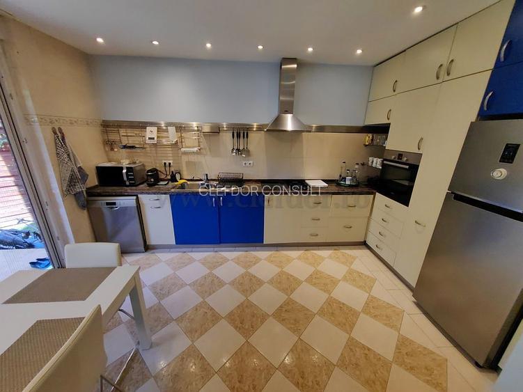 Vilă cu acces la piscina langa Jolie Ville - 10