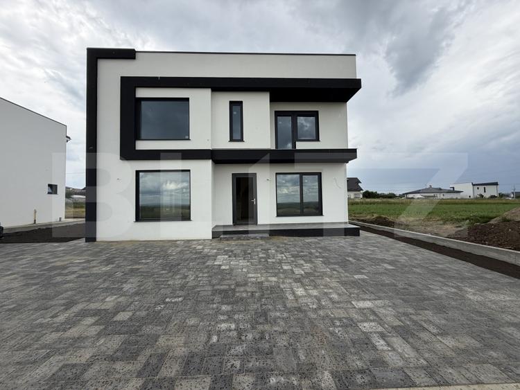 Casa moderna, 116 mp, 300 mp teren ,,la alb” zona rezidentiala Ipotesti