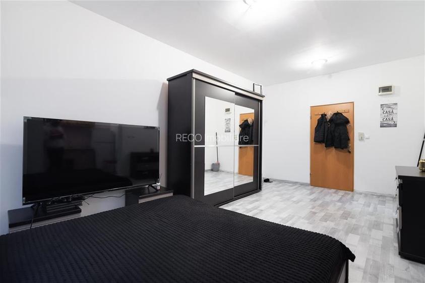 RECO Apartament in Oradea bloc 2006 - 4