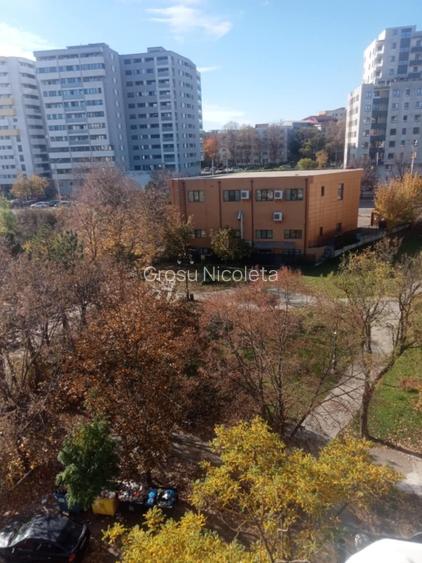 Închiriez apartament cu o cam  - 4