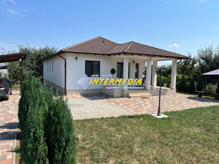 Casa noua construita pe un nivel in Cetate, ultrafinisa - 9