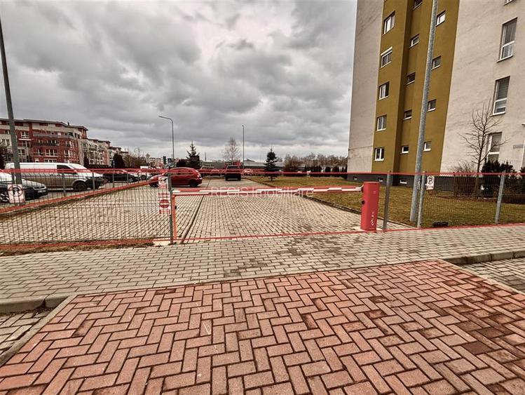 Spatiu 8 camere, 24 parcari si curte 900mp, in Brasov - 5