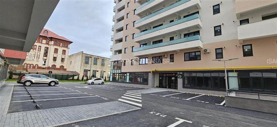 Apartament 3 camere, Semicentral (700 m de Podu Ros) - 2