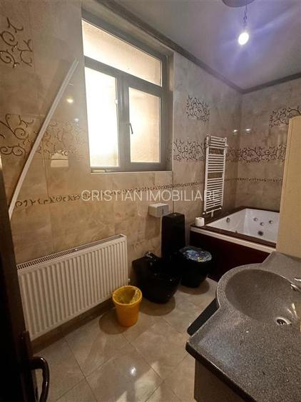 POSIBILITATE RATE!! Vila P+1+M, Centru Istoric, 5 camere, 300 mp, doua deschider - 9