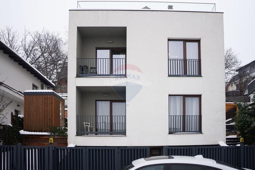 Vilă ultrafinisată cu două unități locative în zona Gruia - 14