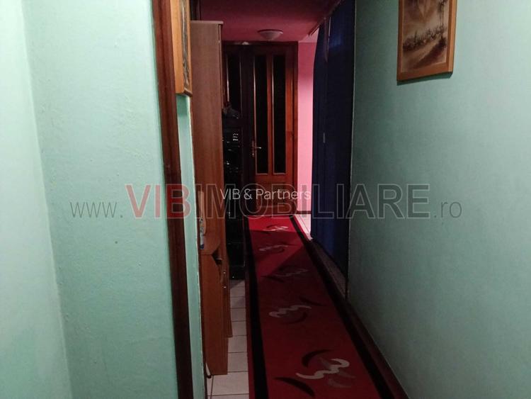 Casă spațioasă de vânzare | Parter + Etaj | Ideală pentru locuință sau activitat - 9