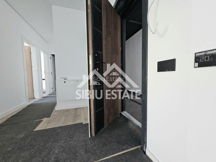 Apartament Sibiu central 3 camere, 2bai, lift garaj NOU - 3